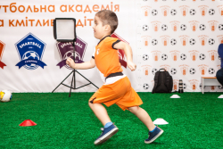 Детская футбольная академия "Смартбол" от 2-х лет - Черновцы, Футбол